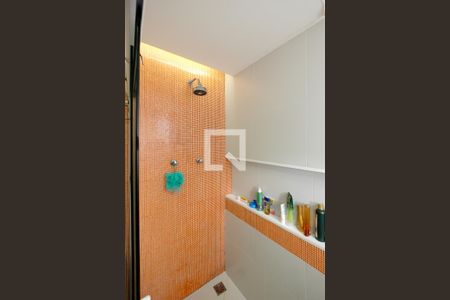 Apartamento à venda com 180m², 4 quartos e 1 vaga Apartamento à venda com 180m², 4 quartos e 1 vagaBanheiro Corredor