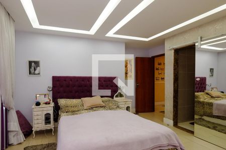 Apartamento à venda com 180m², 4 quartos e 1 vaga Apartamento à venda com 180m², 4 quartos e 1 vagaSuíte