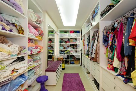 Apartamento à venda com 180m², 4 quartos e 1 vaga Apartamento à venda com 180m², 4 quartos e 1 vagaQuarto 1