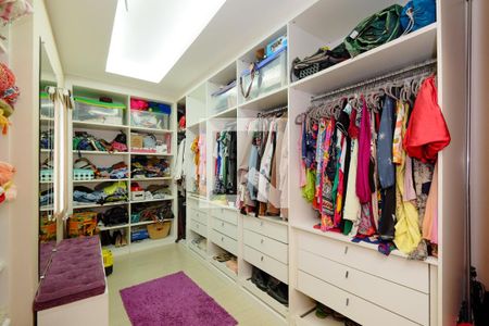 Apartamento à venda com 180m², 4 quartos e 1 vaga Apartamento à venda com 180m², 4 quartos e 1 vagaQuarto 1