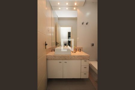 Casa à venda com 200m², 3 quartos e 5 vagasBanheiro Social