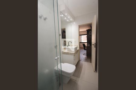 Casa à venda com 200m², 3 quartos e 5 vagasBanheiro da Suíte