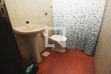 Casa à venda com 200m², 3 quartos e 5 vagasBanheiro de Serviço