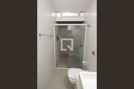 Casa à venda com 200m², 3 quartos e 5 vagasBanheiro da Suíte