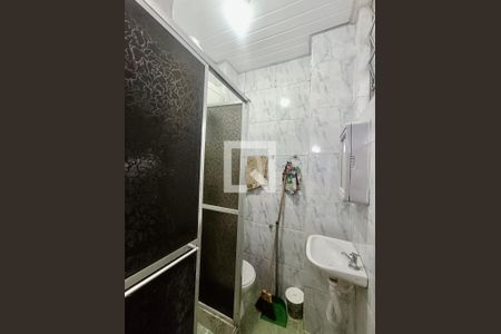 Studio banheiro  de kitnet/studio para alugar com 1 quarto, 20m² em Copacabana, Rio de Janeiro
