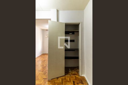 Studio - Armário de kitnet/studio para alugar com 1 quarto, 30m² em Santa Cecilia, São Paulo