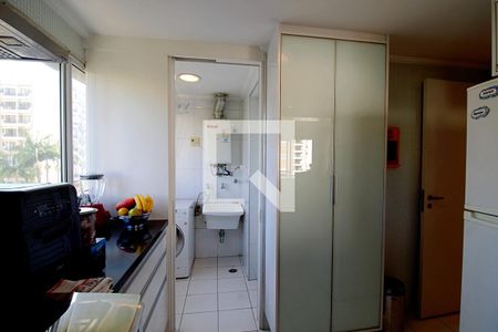 Apartamento à venda com 127m², 3 quartos e 3 vagas Apartamento à venda com 127m², 3 quartos e 3 vagasCozinha