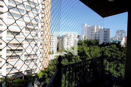 Varanda de apartamento para alugar com 3 quartos, 127m² em Real Parque, São Paulo