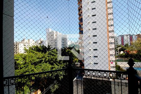 Apartamento à venda com 127m², 3 quartos e 3 vagas Apartamento à venda com 127m², 3 quartos e 3 vagasVaranda da Suíte 1