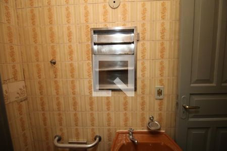Banheiro de apartamento para alugar com 1 quarto, 90m² em Penha, Rio de Janeiro
