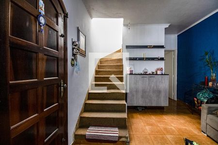 Escada de casa à venda com 3 quartos, 133m² em Vila das Merces, São Paulo