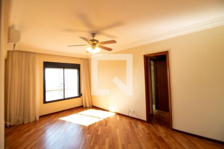 Apartamento à venda com 630m², 5 quartos e 5 vagasSuíte 3 - Master