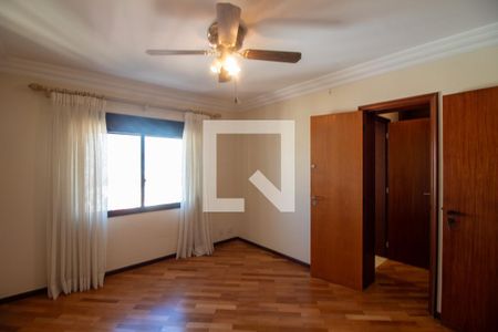 Apartamento à venda com 630m², 5 quartos e 5 vagasSuíte 1