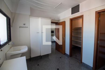 Apartamento à venda com 630m², 5 quartos e 5 vagasÁrea de Serviço