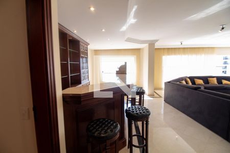 Apartamento à venda com 630m², 5 quartos e 5 vagasBar