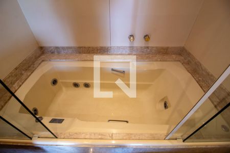 Apartamento à venda com 630m², 5 quartos e 5 vagasBanheiro