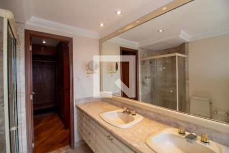 Apartamento à venda com 630m², 5 quartos e 5 vagasBanheiro da Suíte 3 - Ela