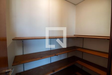 Apartamento à venda com 630m², 5 quartos e 5 vagasDispensa 1