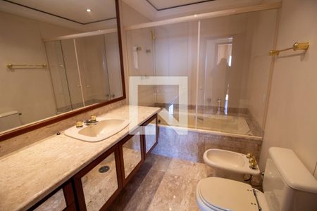 Apartamento à venda com 630m², 5 quartos e 5 vagasBanheiro