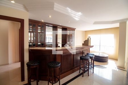 Apartamento à venda com 630m², 5 quartos e 5 vagasBar