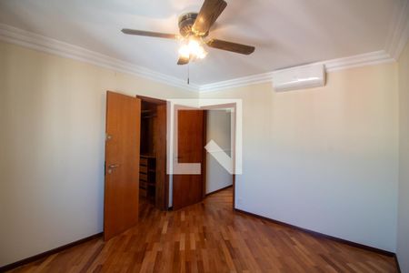 Apartamento à venda com 630m², 5 quartos e 5 vagasSuíte 1