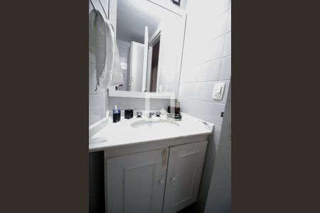 Banheiro Social de apartamento à venda com 3 quartos, 123m² em Vila Uberabinha, São Paulo