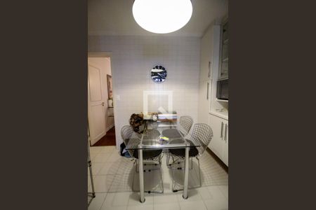 Apartamento à venda com 123m², 3 quartos e 2 vagas Apartamento à venda com 123m², 3 quartos e 2 vagasCozinha