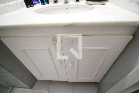 Apartamento à venda com 123m², 3 quartos e 2 vagas Apartamento à venda com 123m², 3 quartos e 2 vagasBanheiro Social