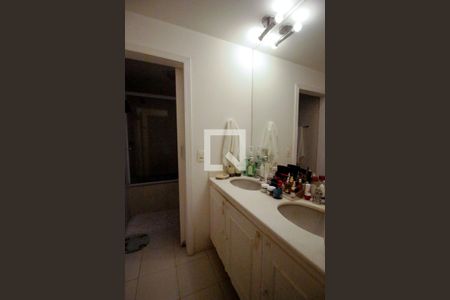 Apartamento à venda com 123m², 3 quartos e 2 vagas Apartamento à venda com 123m², 3 quartos e 2 vagasBanheiro Suíte 2 e 3(demi suite)