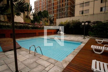 Apartamento à venda com 123m², 3 quartos e 2 vagas Apartamento à venda com 123m², 3 quartos e 2 vagasÁrea comum - Piscina