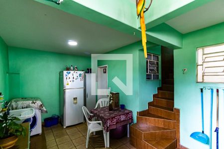 Casa à venda com 177m², 3 quartos e 1 vagaÁrea de Serviço