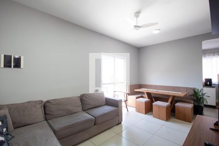 Sala de casa de condomínio para alugar com 2 quartos, 67m² em Jaguaribe, Osasco