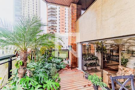 Apartamento à venda com 250m², 3 quartos e 4 vagasVaranda