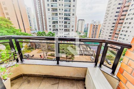 Apartamento à venda com 250m², 3 quartos e 4 vagasSuíte 1 - Varanda