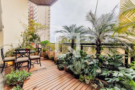 Apartamento à venda com 250m², 3 quartos e 4 vagasVaranda