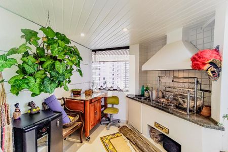 Apartamento à venda com 250m², 3 quartos e 4 vagasVaranda