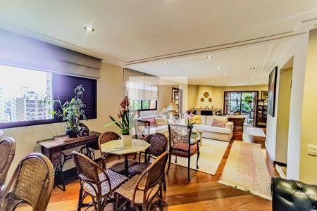 Apartamento à venda com 250m², 3 quartos e 4 vagasSala