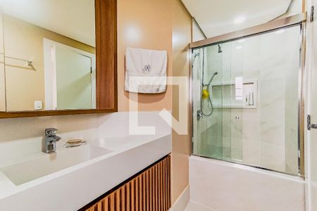 Apartamento à venda com 250m², 3 quartos e 4 vagasSuíte 3 - Banheiro