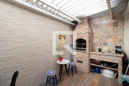 Casa à venda com 120m², 3 quartos e 2 vagas Churrasqueira