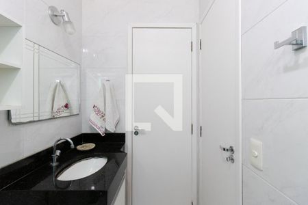 Casa à venda com 120m², 3 quartos e 2 vagasBanheiro do Quarto 3 e 2