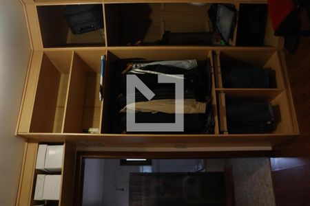 Casa à venda com 270m², 3 quartos e 2 vagasCloset da suíte