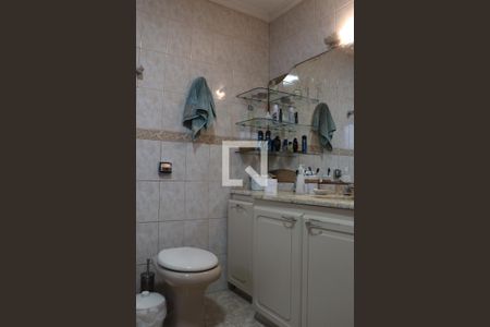 Casa à venda com 270m², 3 quartos e 2 vagasBanheiro da Suíte