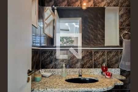 Casa à venda com 200m², 4 quartos e 4 vagasBanheiro 