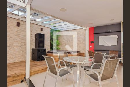 Casa à venda com 200m², 4 quartos e 4 vagasChurrasqueira