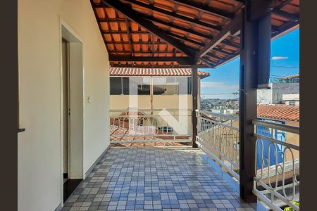 Casa à venda com 200m², 4 quartos e 4 vagasVaranda 