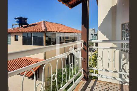 Casa à venda com 200m², 4 quartos e 4 vagasVaranda 