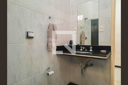 Casa à venda com 200m², 4 quartos e 4 vagasBanheiro 