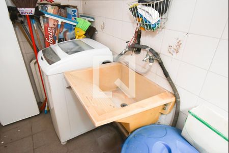 Casa à venda com 350m², 3 quartos e 2 vagas Casa à venda com 350m², 3 quartos e 2 vagasLavanderia