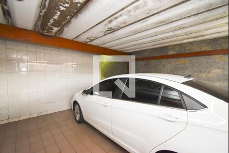 Casa à venda com 350m², 3 quartos e 2 vagas Casa à venda com 350m², 3 quartos e 2 vagasGaragem