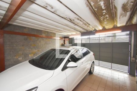 Casa à venda com 350m², 3 quartos e 2 vagas Casa à venda com 350m², 3 quartos e 2 vagasGaragem